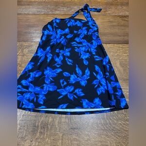 Lands' End Halter Neck Swim top Sz 12  in a blue‎ and black floral pattern